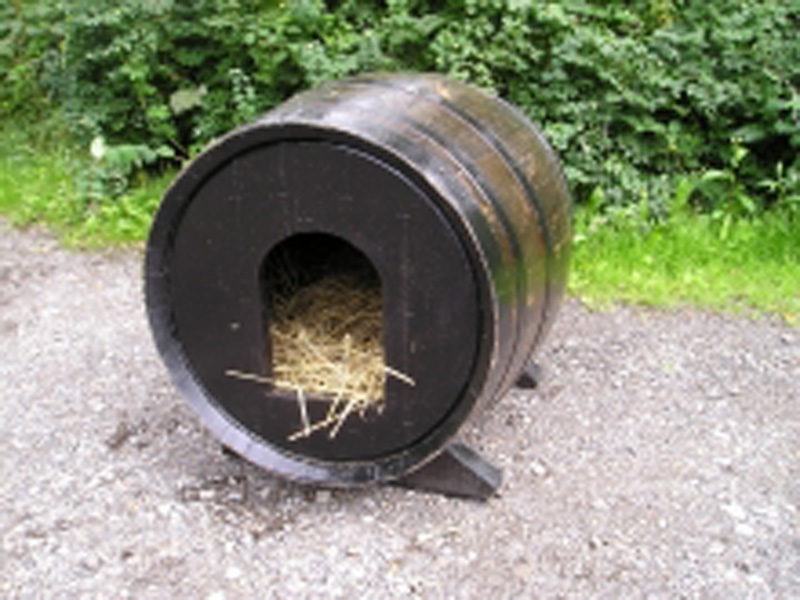 Oak Barrel Dog Kennel