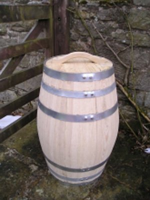 22 Gallon Chestnut Barrel Water Butts