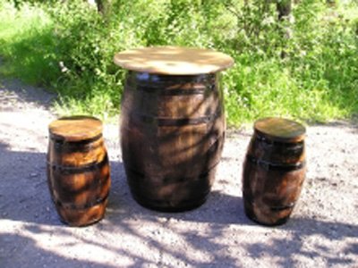 Hogshead Table with Barrel Stools